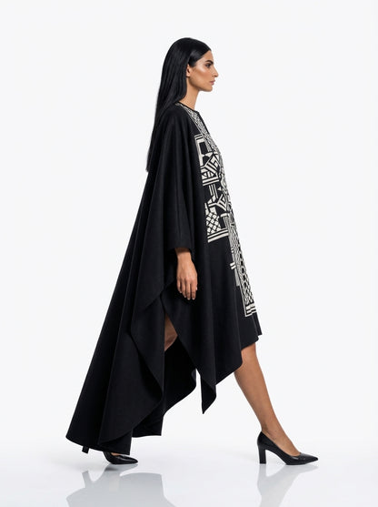 Qalb Al-Rumooz Poncho