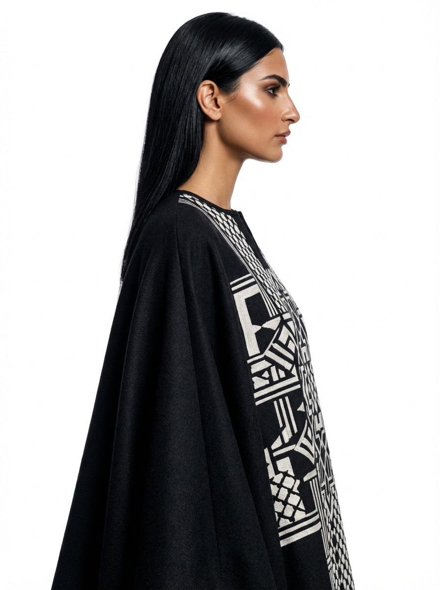 Qalb Al-Rumooz Poncho