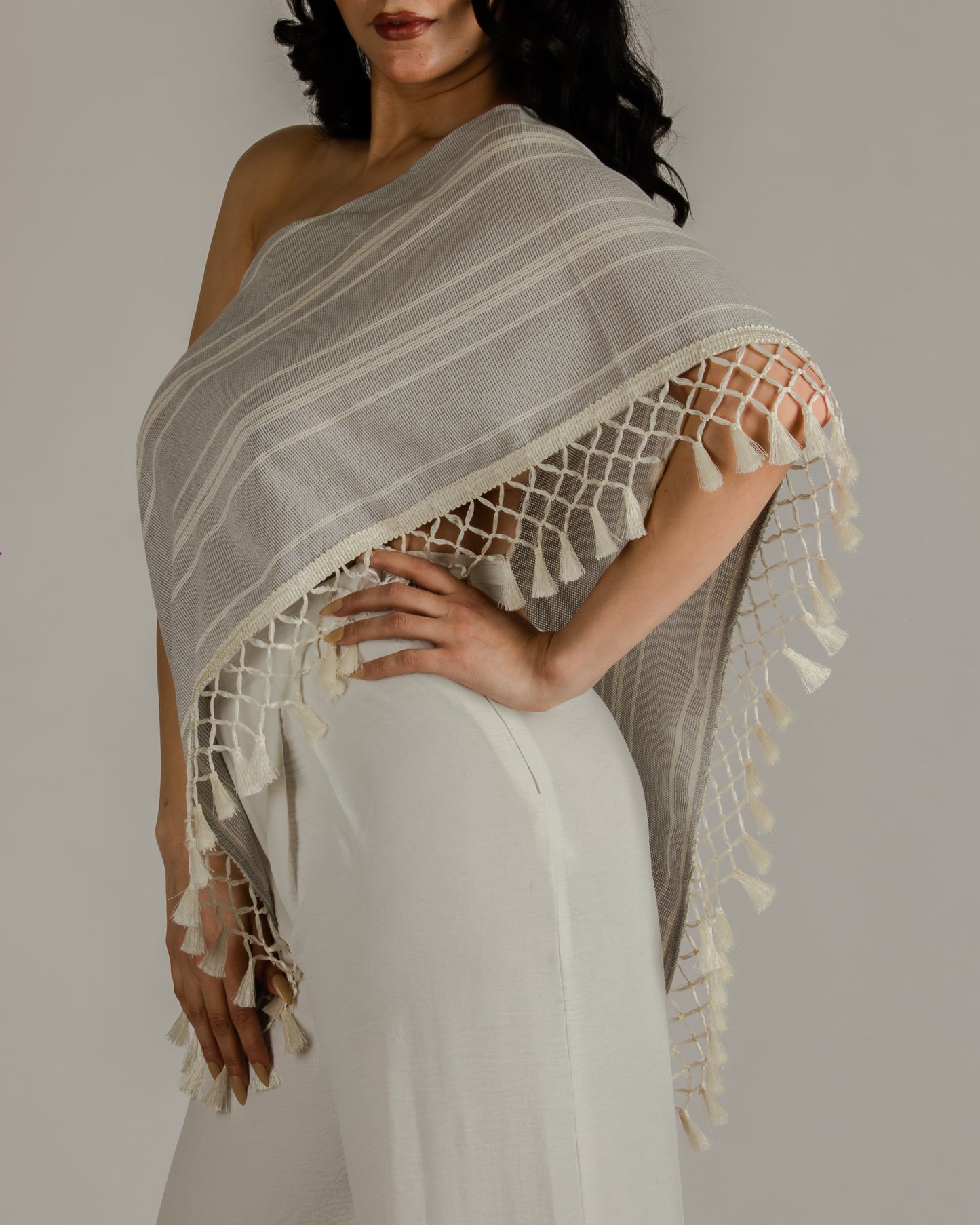 Ayla poncho
