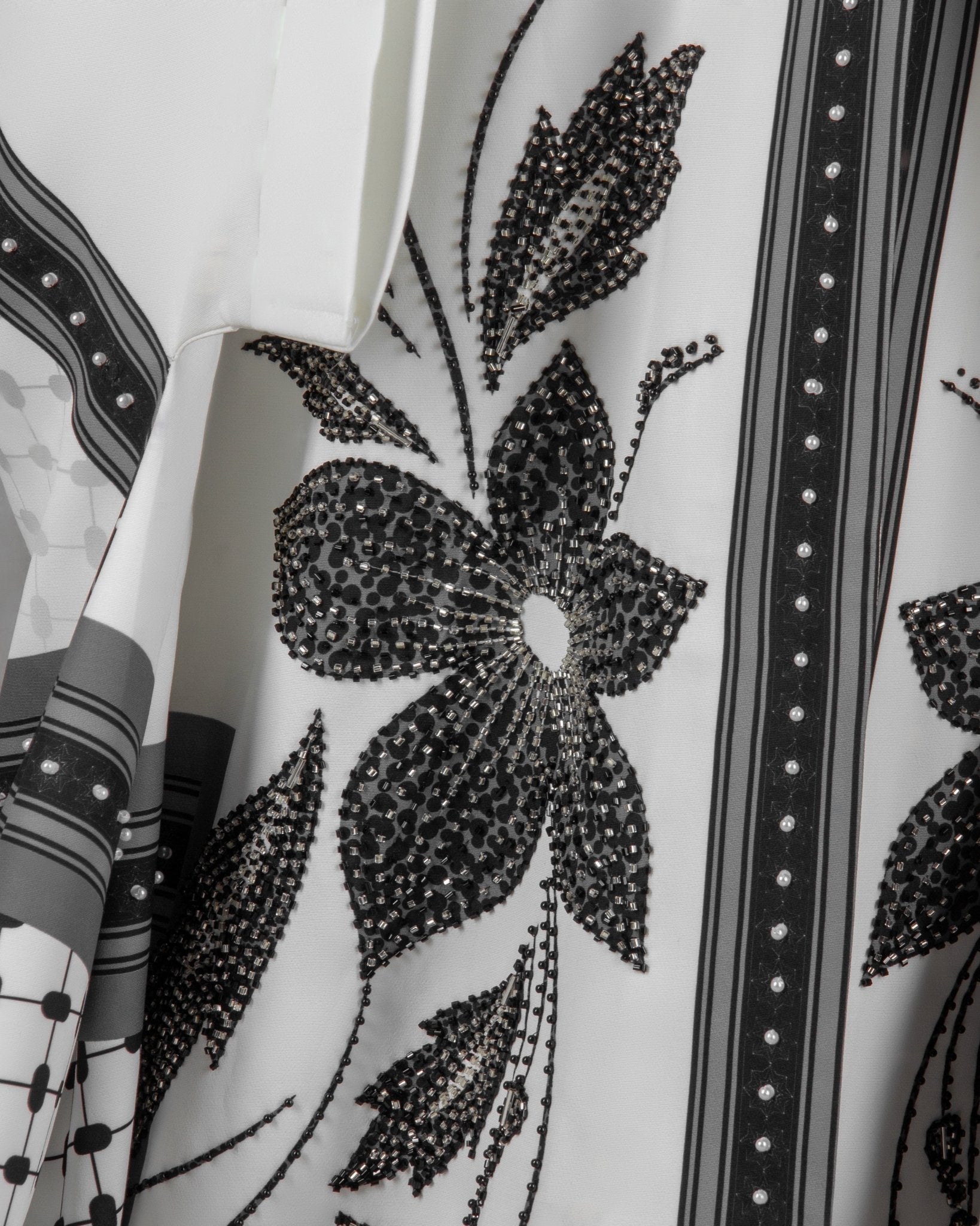 AIN - KAREM25 ABAYA - Mohamed Nour Designs - ABAYA - 